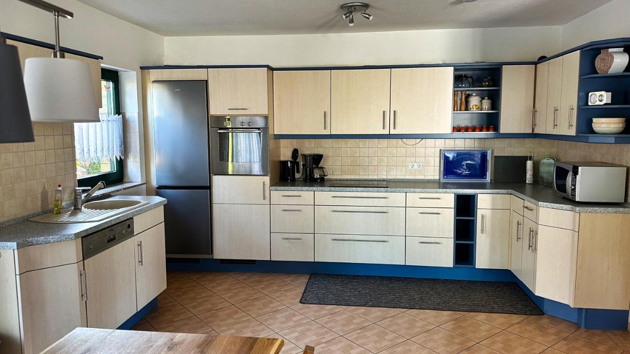 Ferienhaus Zum Findling เกอเรน ภายนอก รูปภาพ