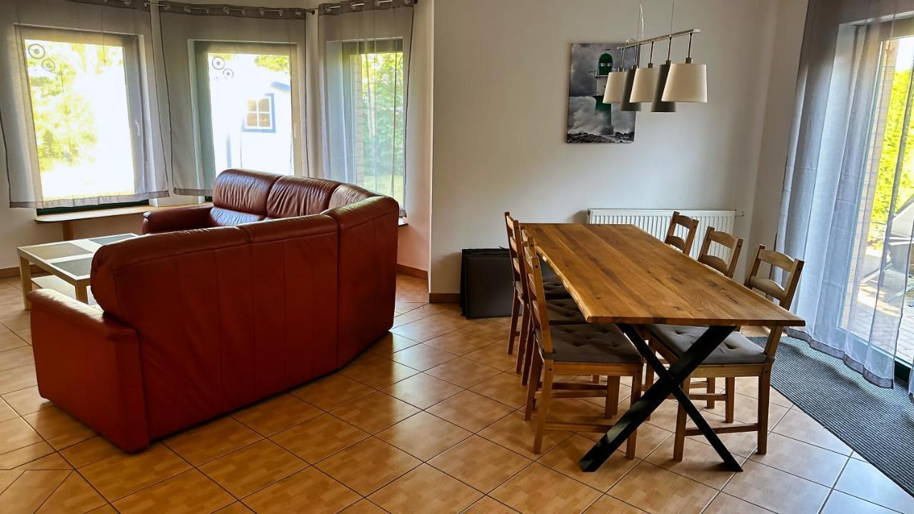 Ferienhaus Zum Findling เกอเรน ภายนอก รูปภาพ