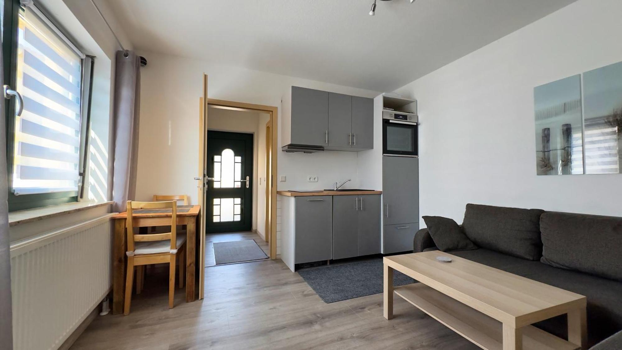 Ferienhaus Zum Findling เกอเรน ภายนอก รูปภาพ