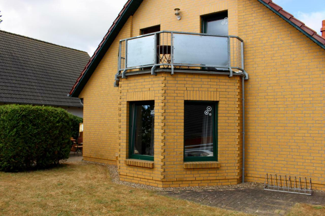 Ferienhaus Zum Findling เกอเรน ภายนอก รูปภาพ